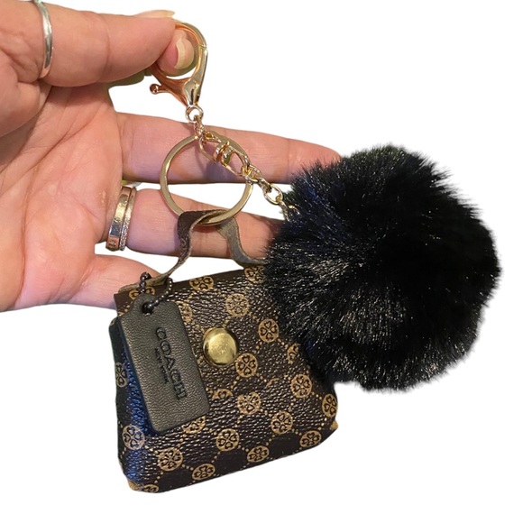 Stylish Retro Style Coin Purse Keychain with Pom-Pom & added Coach Tag - Picture 4 of 11